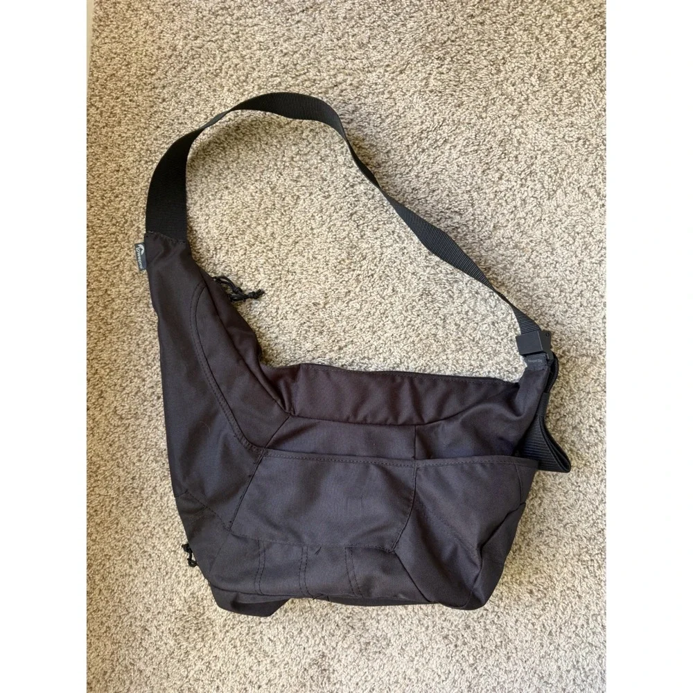 Lowepro Passport Sling Camera Bag Black DSLR Messenger Crossbody Case